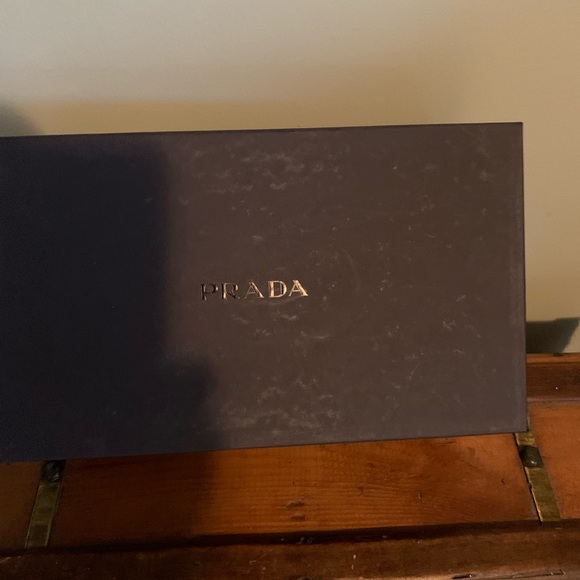 Prada beautiful velvet kitten heels. Excellent $$ - Picture 6 of 8